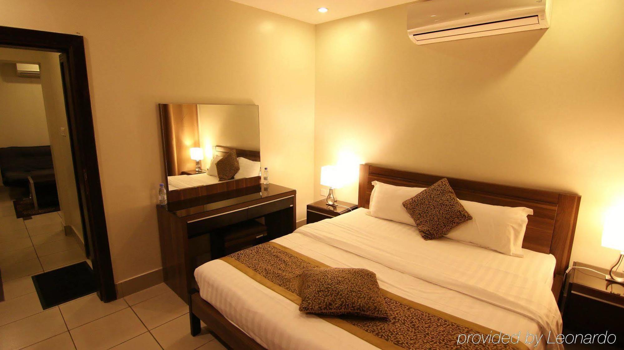 Stars Home Suites Hotel - Al Hamra เจดดาห์ ภายนอก รูปภาพ