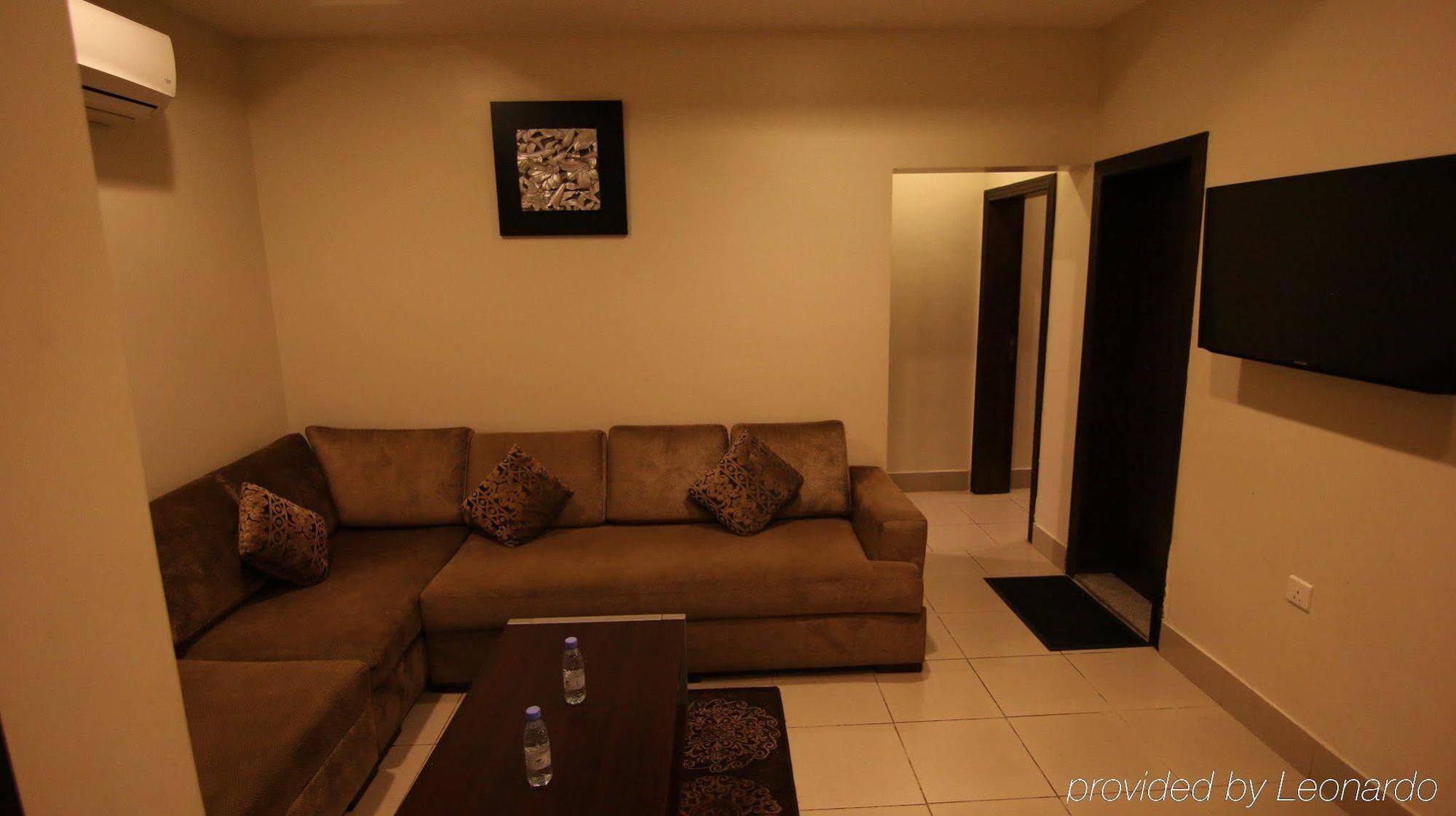 Stars Home Suites Hotel - Al Hamra เจดดาห์ ภายนอก รูปภาพ