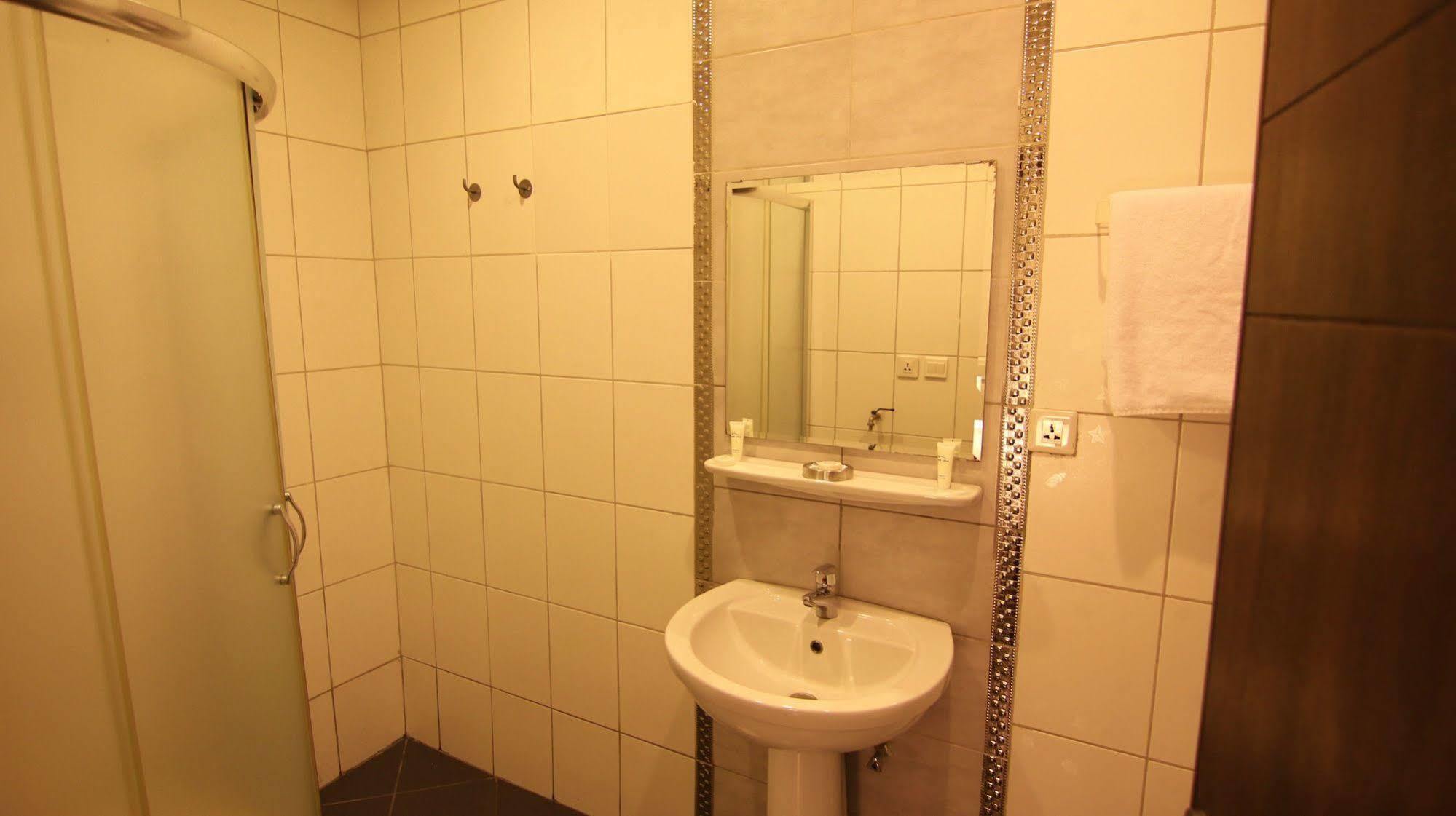 Stars Home Suites Hotel - Al Hamra เจดดาห์ ภายนอก รูปภาพ