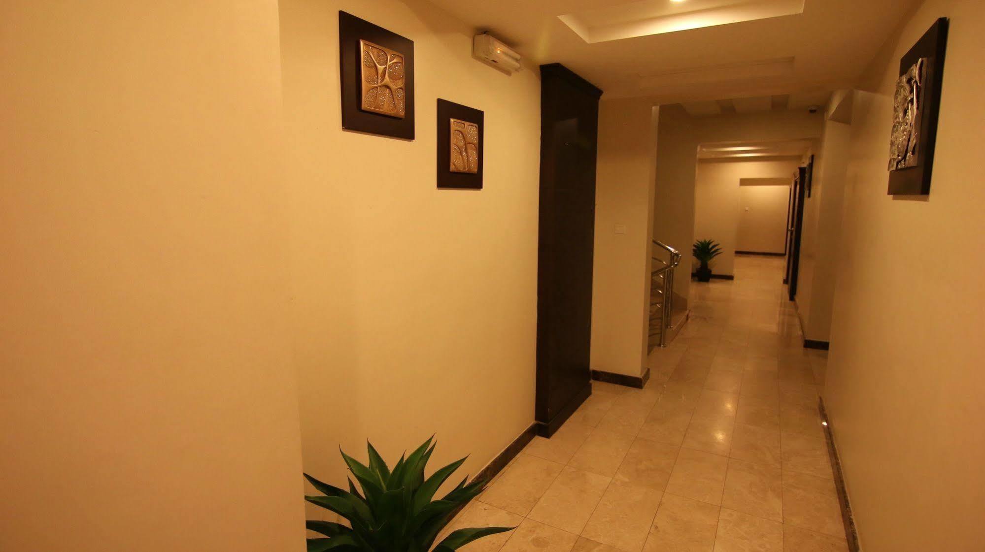Stars Home Suites Hotel - Al Hamra เจดดาห์ ภายนอก รูปภาพ